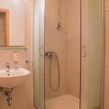 Hostel Vetrnica Vandrarhem *