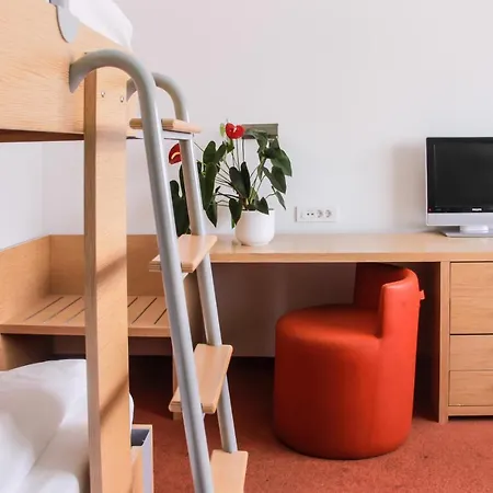 Hostel Vetrnica Vandrarhem *